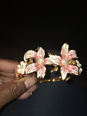 Vtg Kenneth Lane Signed Gold Tone Enameled Orchid Bracelet White Pink Cuff KJL